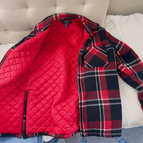Red jacket - Picture 4 of 4